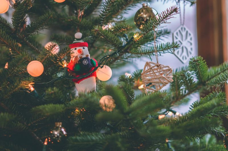 The Surprising Benefits of Opting for Glass Ornaments Over Plastic Alternatives